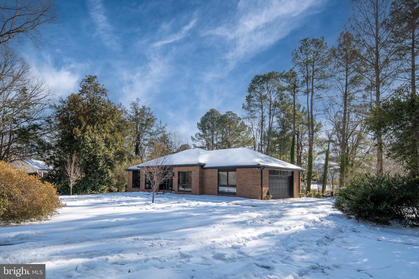 1 WALTER CIR, FREDERICKSBURG, Virginia 22405, 3 Bedrooms Bedrooms, ,3 BathroomsBathrooms,Residential,For sale,1 WALTER CIR,VAST2045590 MLS # VAST2045590