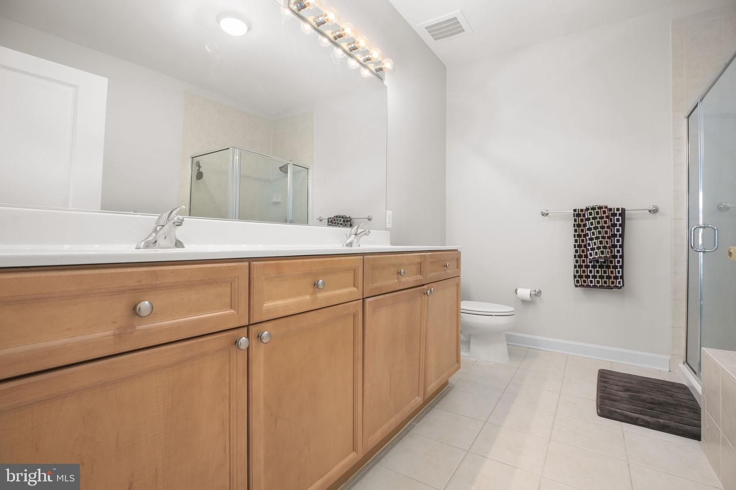 525 BELMONT BAY DR #303, WOODBRIDGE, Virginia 22191, 2 Bedrooms Bedrooms, ,2 BathroomsBathrooms,Residential,For sale,525 BELMONT BAY DR #303,VAPW2111566 MLS # VAPW2111566