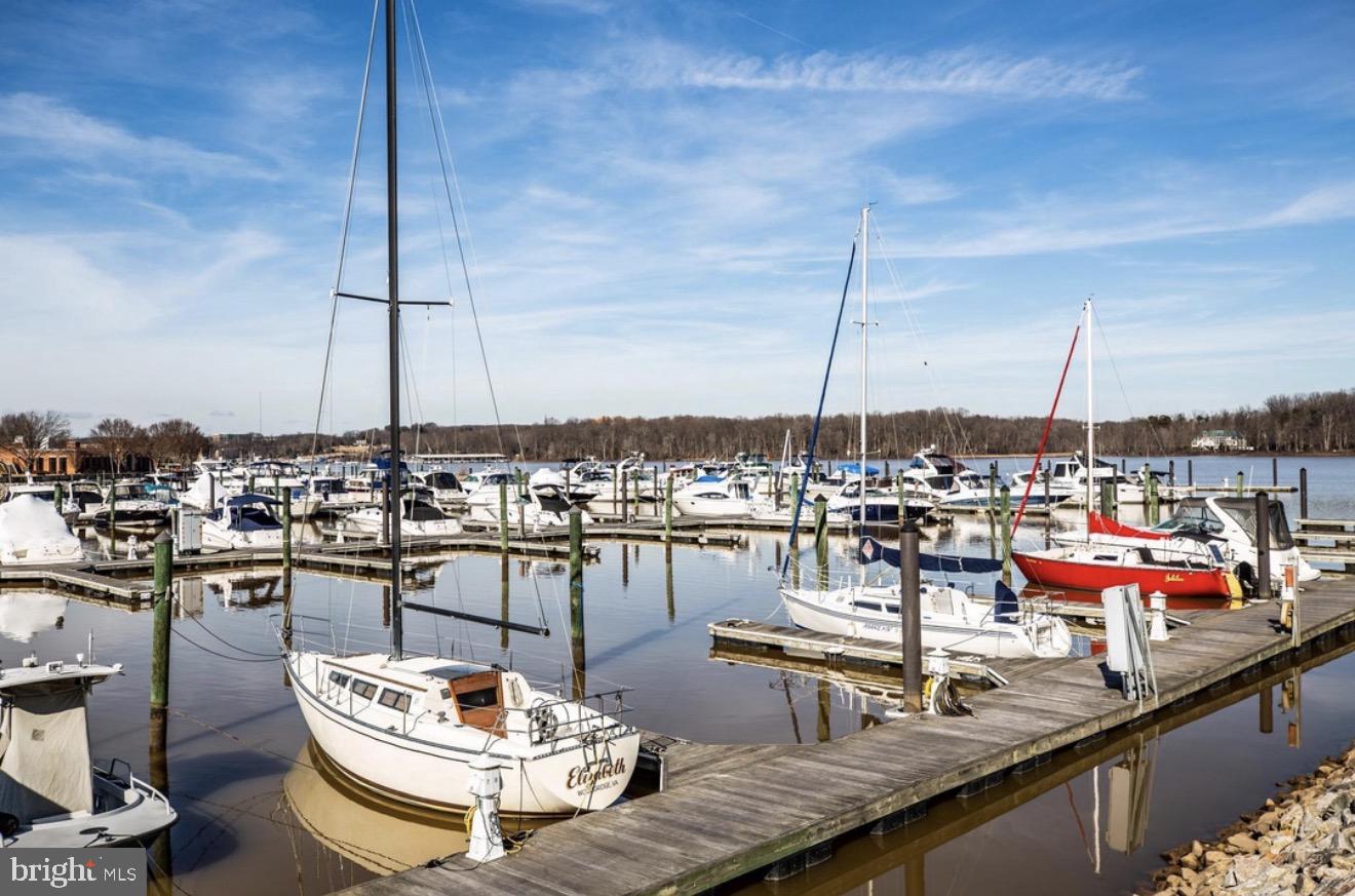 525 BELMONT BAY DR #303, WOODBRIDGE, Virginia 22191, 2 Bedrooms Bedrooms, ,2 BathroomsBathrooms,Residential,For sale,525 BELMONT BAY DR #303,VAPW2111566 MLS # VAPW2111566