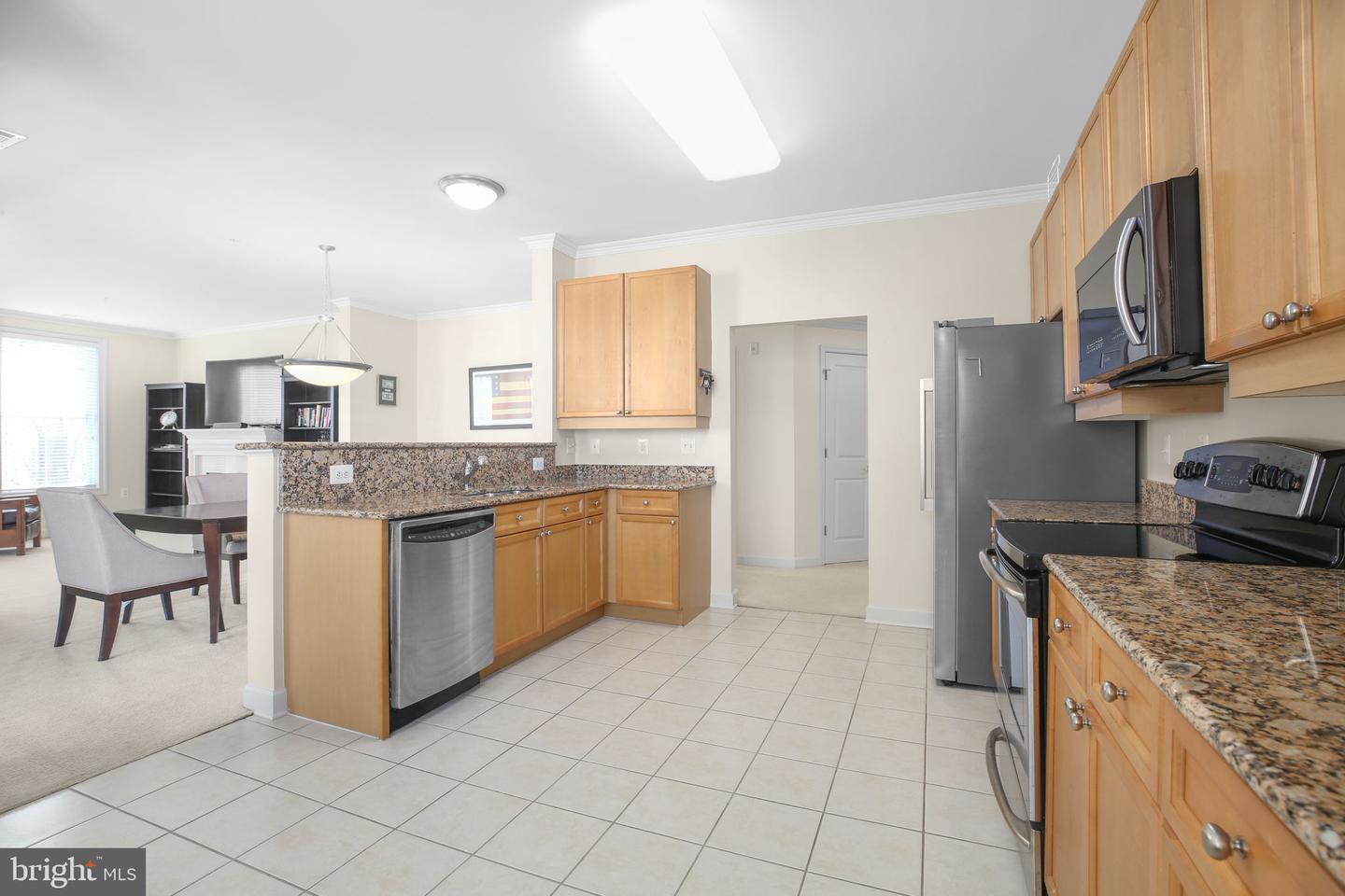 525 BELMONT BAY DR #303, WOODBRIDGE, Virginia 22191, 2 Bedrooms Bedrooms, ,2 BathroomsBathrooms,Residential,For sale,525 BELMONT BAY DR #303,VAPW2111566 MLS # VAPW2111566