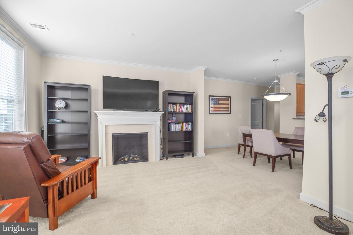 525 BELMONT BAY DR #303, WOODBRIDGE, Virginia 22191, 2 Bedrooms Bedrooms, ,2 BathroomsBathrooms,Residential,For sale,525 BELMONT BAY DR #303,VAPW2111566 MLS # VAPW2111566