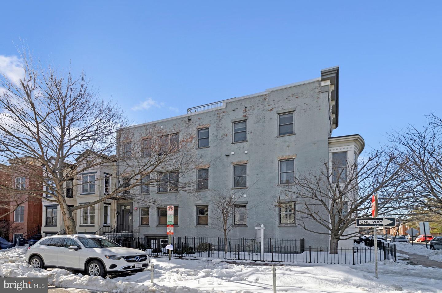 1240 4TH ST NW #T, WASHINGTON, District Of Columbia 20001, 1 Bedroom Bedrooms, 9 Rooms Rooms,2 BathroomsBathrooms,Residential,For sale,1240 4TH ST NW #T,DCDC2243996 MLS # DCDC2243996