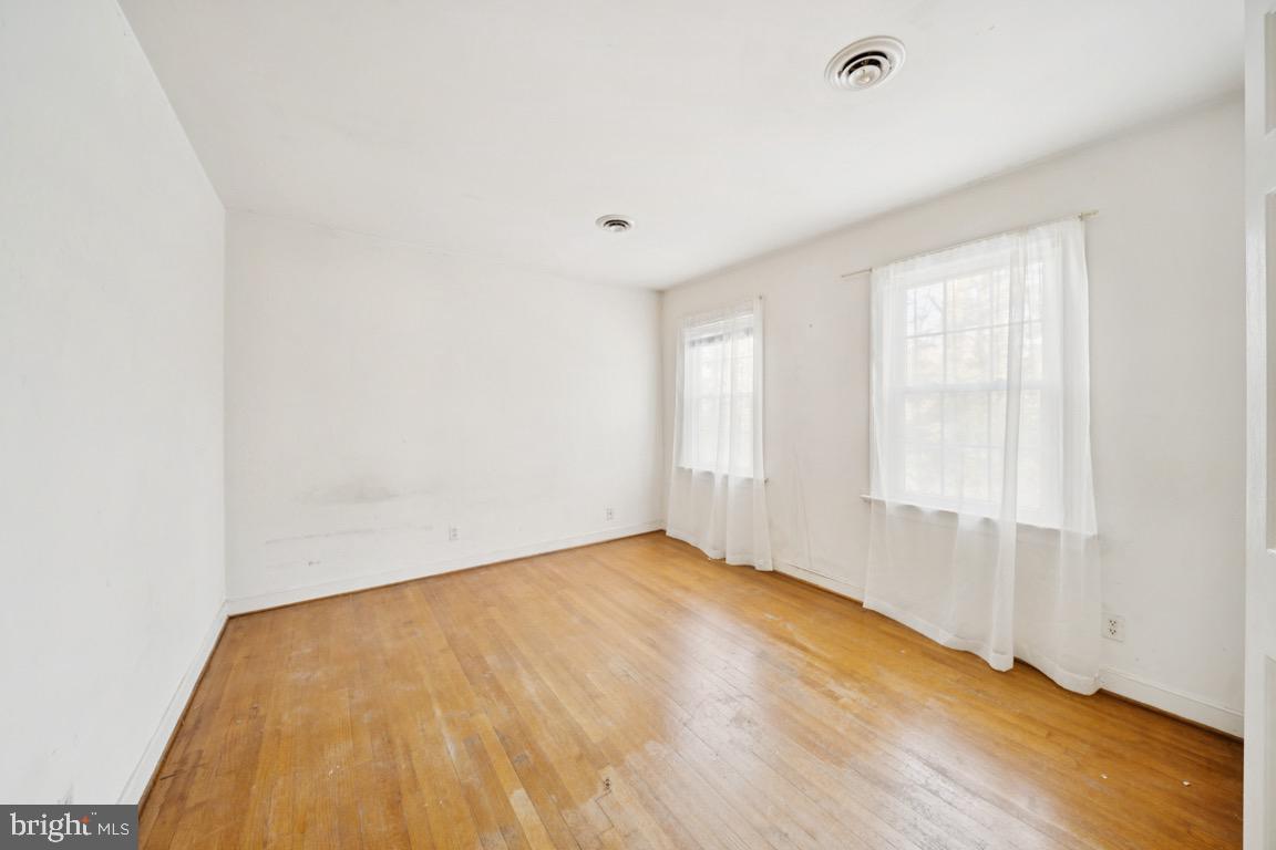 581 PANTELA DR, NORTH CHESTERFIELD, Virginia 23224, 4 Bedrooms Bedrooms, ,2 BathroomsBathrooms,Residential,For sale,581 PANTELA DR,VACF2001370 MLS # VACF2001370