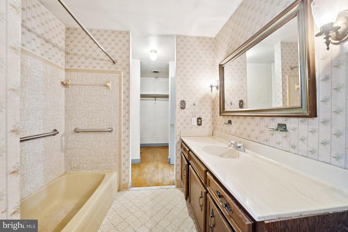 581 PANTELA DR, NORTH CHESTERFIELD, Virginia 23224, 4 Bedrooms Bedrooms, ,2 BathroomsBathrooms,Residential,For sale,581 PANTELA DR,VACF2001370 MLS # VACF2001370