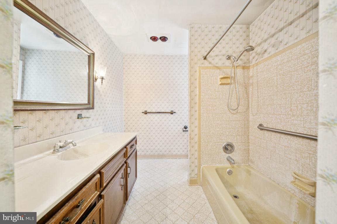 581 PANTELA DR, NORTH CHESTERFIELD, Virginia 23224, 4 Bedrooms Bedrooms, ,2 BathroomsBathrooms,Residential,For sale,581 PANTELA DR,VACF2001370 MLS # VACF2001370