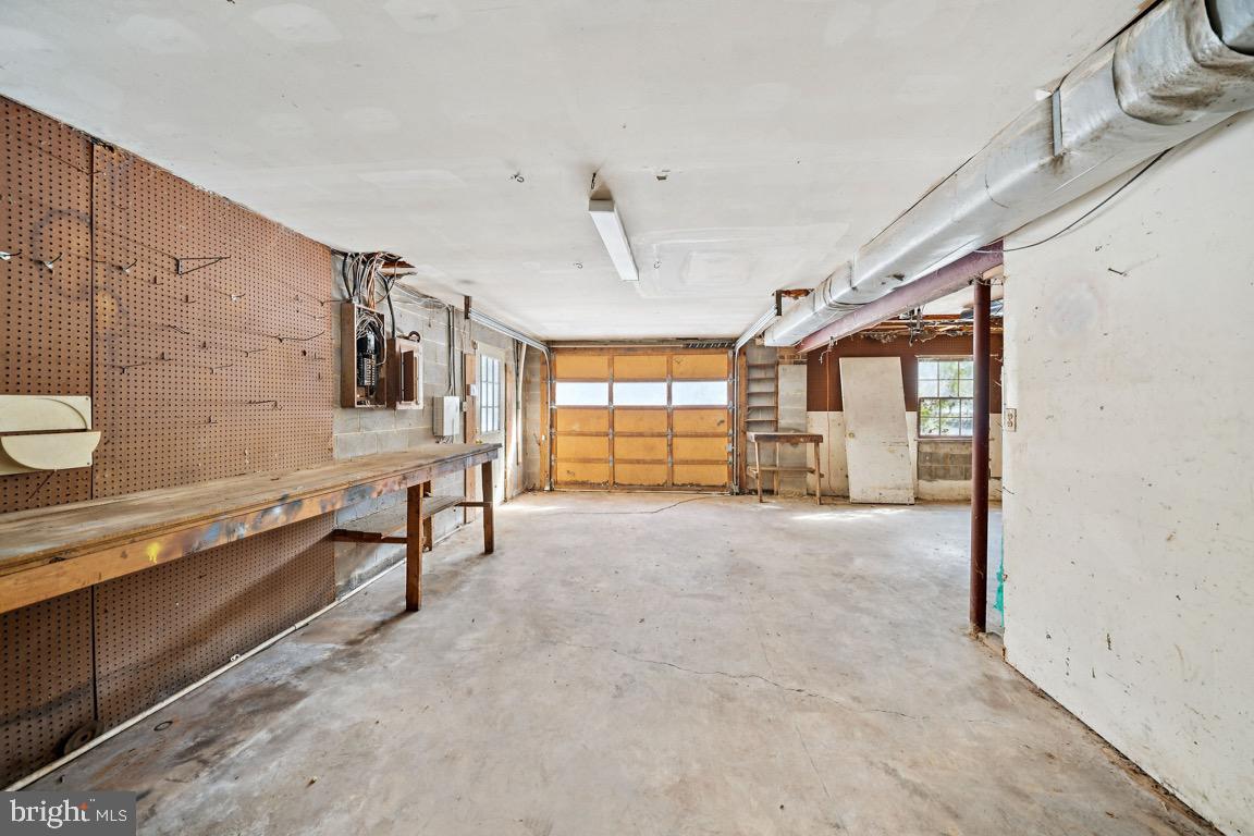 581 PANTELA DR, NORTH CHESTERFIELD, Virginia 23224, 4 Bedrooms Bedrooms, ,2 BathroomsBathrooms,Residential,For sale,581 PANTELA DR,VACF2001370 MLS # VACF2001370