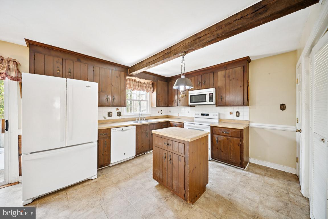 581 PANTELA DR, NORTH CHESTERFIELD, Virginia 23224, 4 Bedrooms Bedrooms, ,2 BathroomsBathrooms,Residential,For sale,581 PANTELA DR,VACF2001370 MLS # VACF2001370