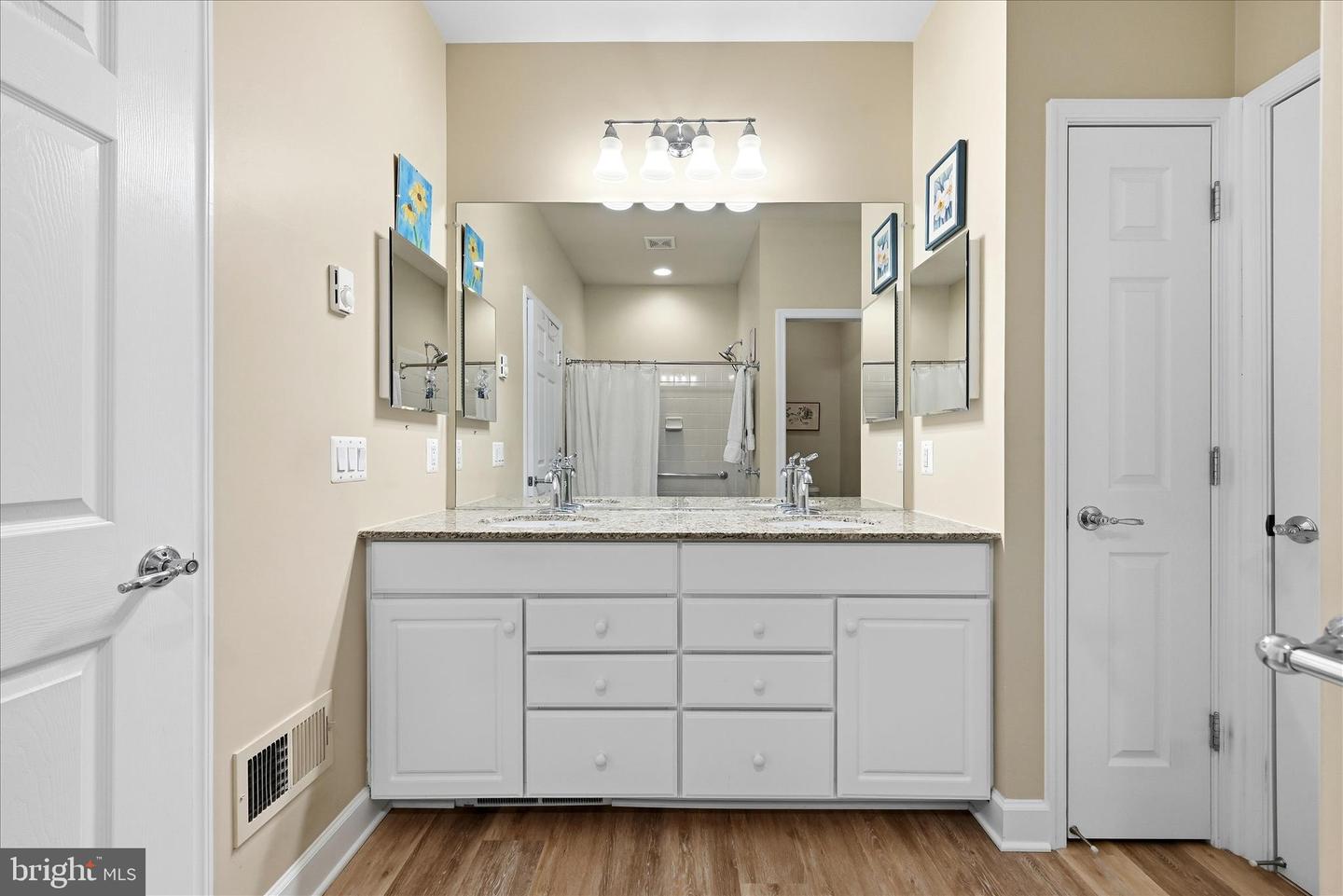 44397 OAKMONT MANOR SQ, ASHBURN, Virginia 20147, 3 Bedrooms Bedrooms, ,3 BathroomsBathrooms,Residential,For sale,44397 OAKMONT MANOR SQ,VALO2114998 MLS # VALO2114998