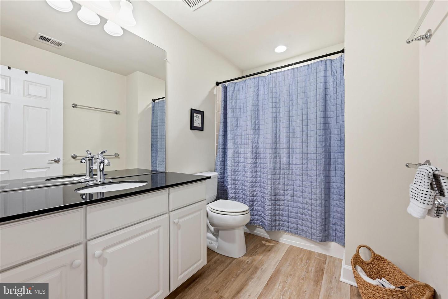 44397 OAKMONT MANOR SQ, ASHBURN, Virginia 20147, 3 Bedrooms Bedrooms, ,3 BathroomsBathrooms,Residential,For sale,44397 OAKMONT MANOR SQ,VALO2114998 MLS # VALO2114998