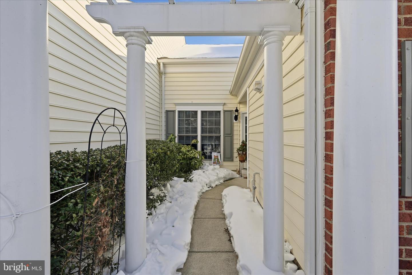 44397 OAKMONT MANOR SQ, ASHBURN, Virginia 20147, 3 Bedrooms Bedrooms, ,3 BathroomsBathrooms,Residential,For sale,44397 OAKMONT MANOR SQ,VALO2114998 MLS # VALO2114998