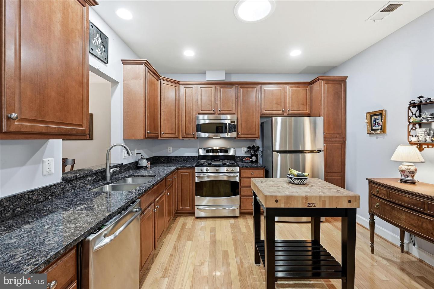 44397 OAKMONT MANOR SQ, ASHBURN, Virginia 20147, 3 Bedrooms Bedrooms, ,3 BathroomsBathrooms,Residential,For sale,44397 OAKMONT MANOR SQ,VALO2114998 MLS # VALO2114998