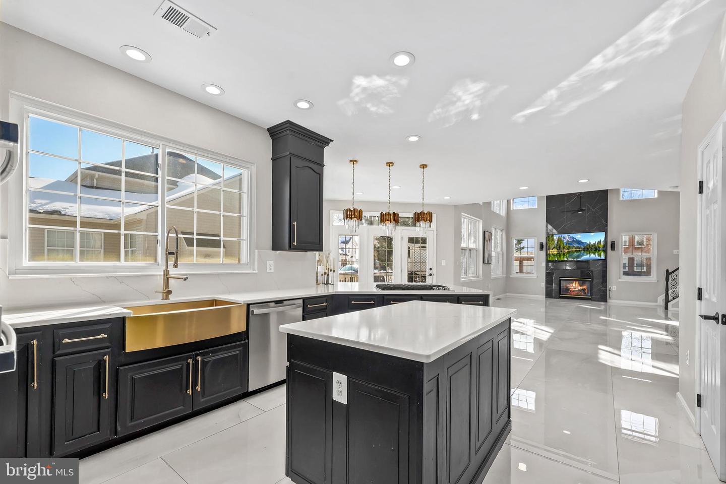 43170 PARKERS RIDGE DR, LEESBURG, Virginia 20176, 4 Bedrooms Bedrooms, ,3 BathroomsBathrooms,Residential,For sale,43170 PARKERS RIDGE DR,VALO2115024 MLS # VALO2115024