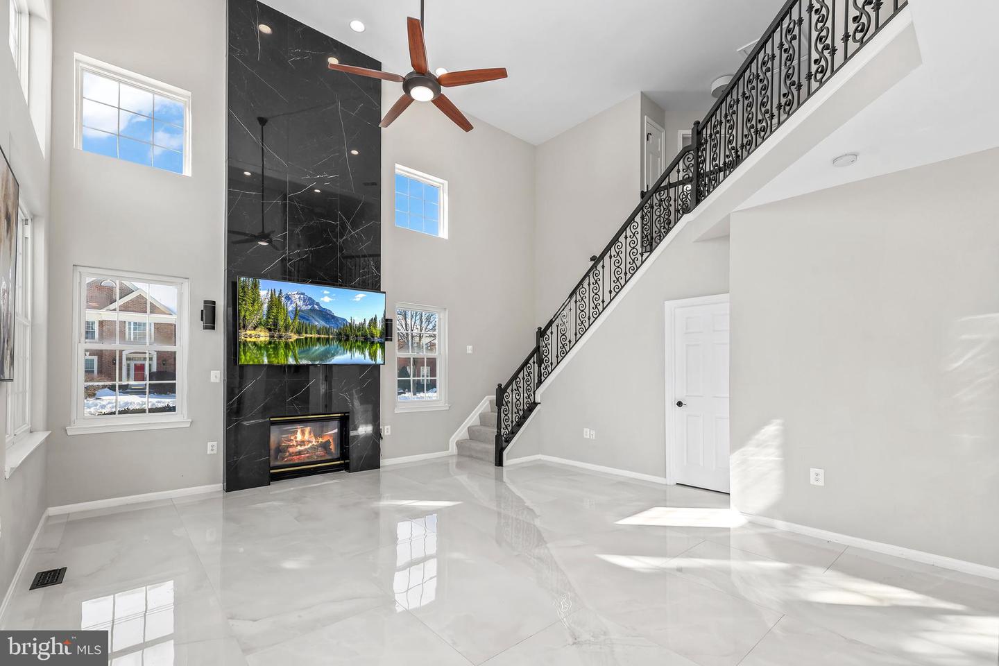 43170 PARKERS RIDGE DR, LEESBURG, Virginia 20176, 4 Bedrooms Bedrooms, ,3 BathroomsBathrooms,Residential,For sale,43170 PARKERS RIDGE DR,VALO2115024 MLS # VALO2115024