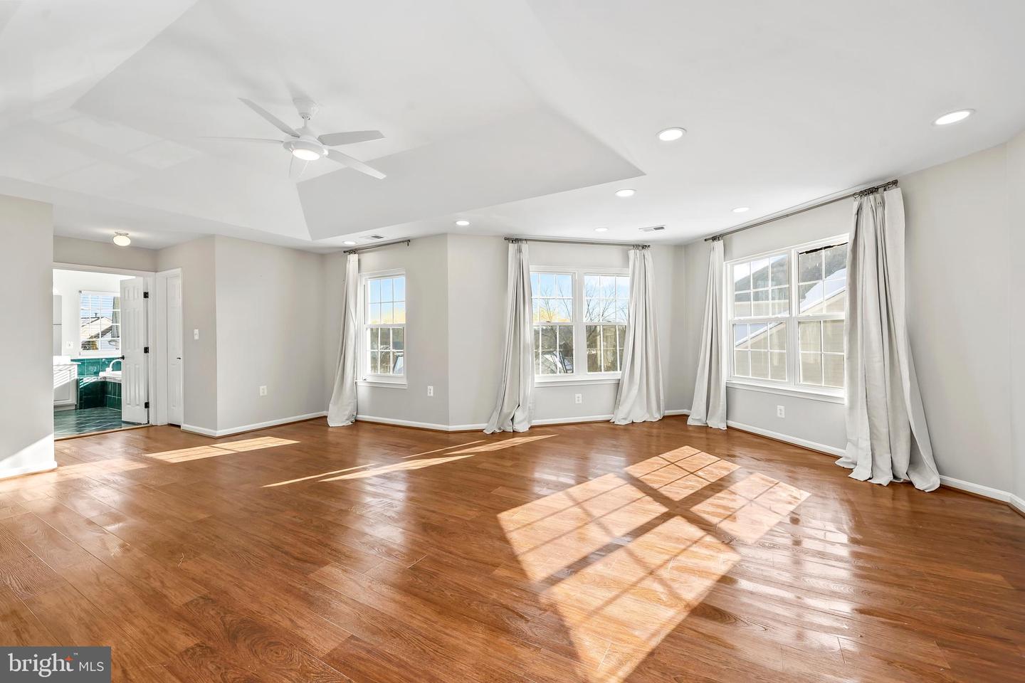 43170 PARKERS RIDGE DR, LEESBURG, Virginia 20176, 4 Bedrooms Bedrooms, ,3 BathroomsBathrooms,Residential,For sale,43170 PARKERS RIDGE DR,VALO2115024 MLS # VALO2115024