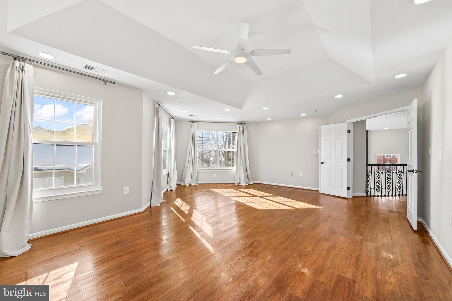 43170 PARKERS RIDGE DR, LEESBURG, Virginia 20176, 4 Bedrooms Bedrooms, ,3 BathroomsBathrooms,Residential,For sale,43170 PARKERS RIDGE DR,VALO2115024 MLS # VALO2115024