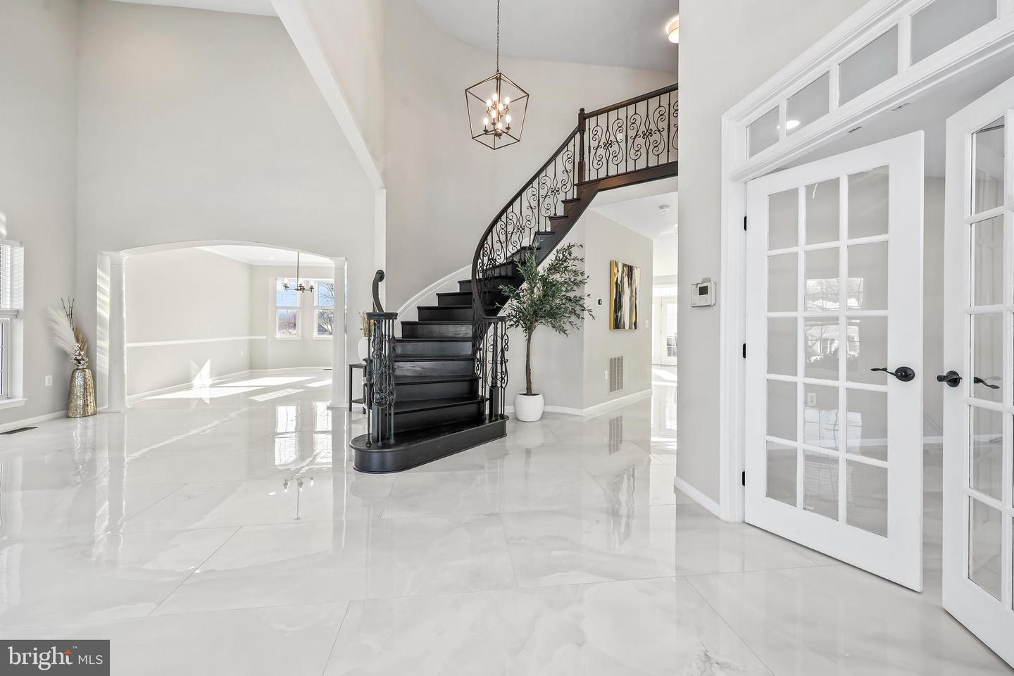 43170 PARKERS RIDGE DR, LEESBURG, Virginia 20176, 4 Bedrooms Bedrooms, ,3 BathroomsBathrooms,Residential,For sale,43170 PARKERS RIDGE DR,VALO2115024 MLS # VALO2115024