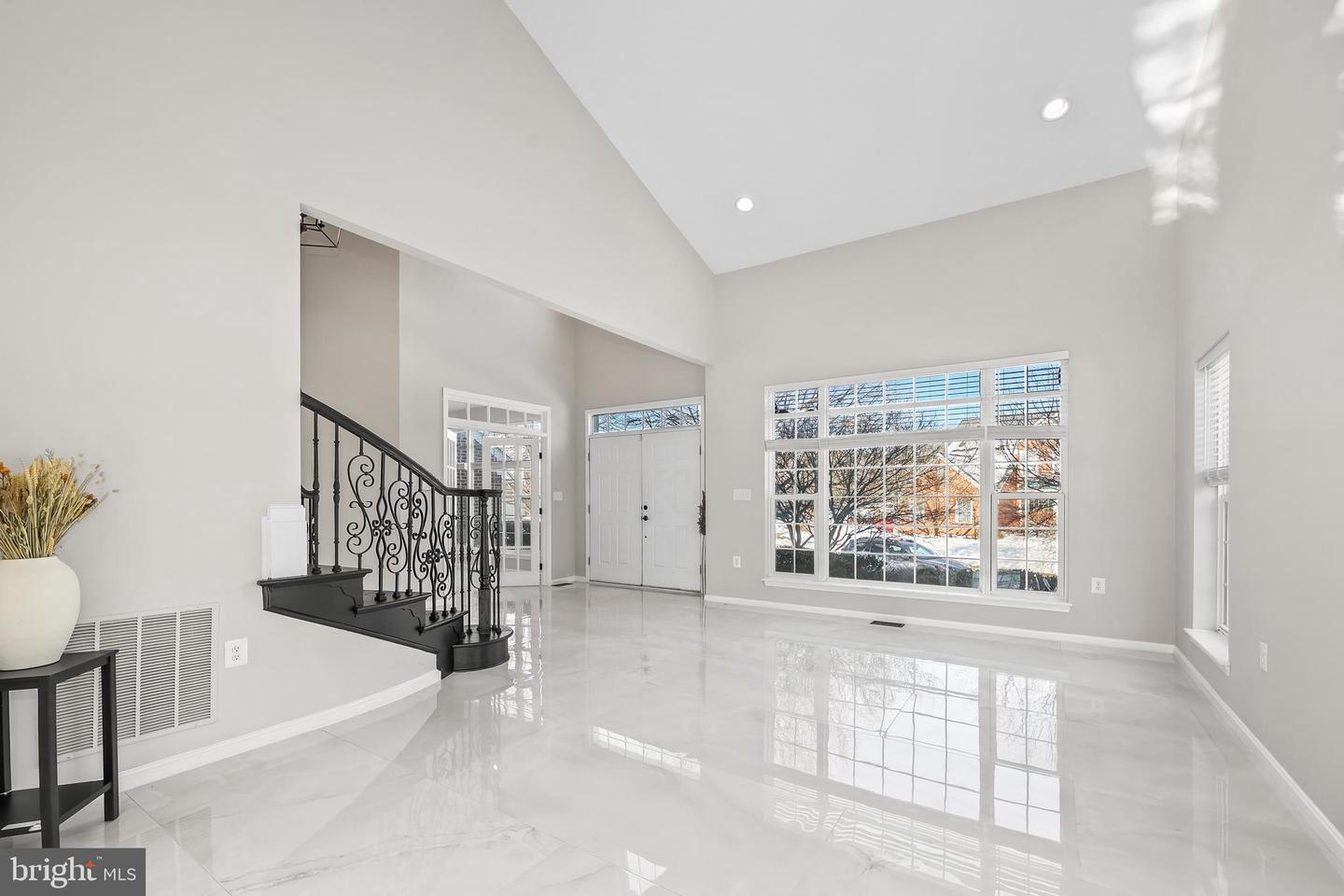 43170 PARKERS RIDGE DR, LEESBURG, Virginia 20176, 4 Bedrooms Bedrooms, ,3 BathroomsBathrooms,Residential,For sale,43170 PARKERS RIDGE DR,VALO2115024 MLS # VALO2115024