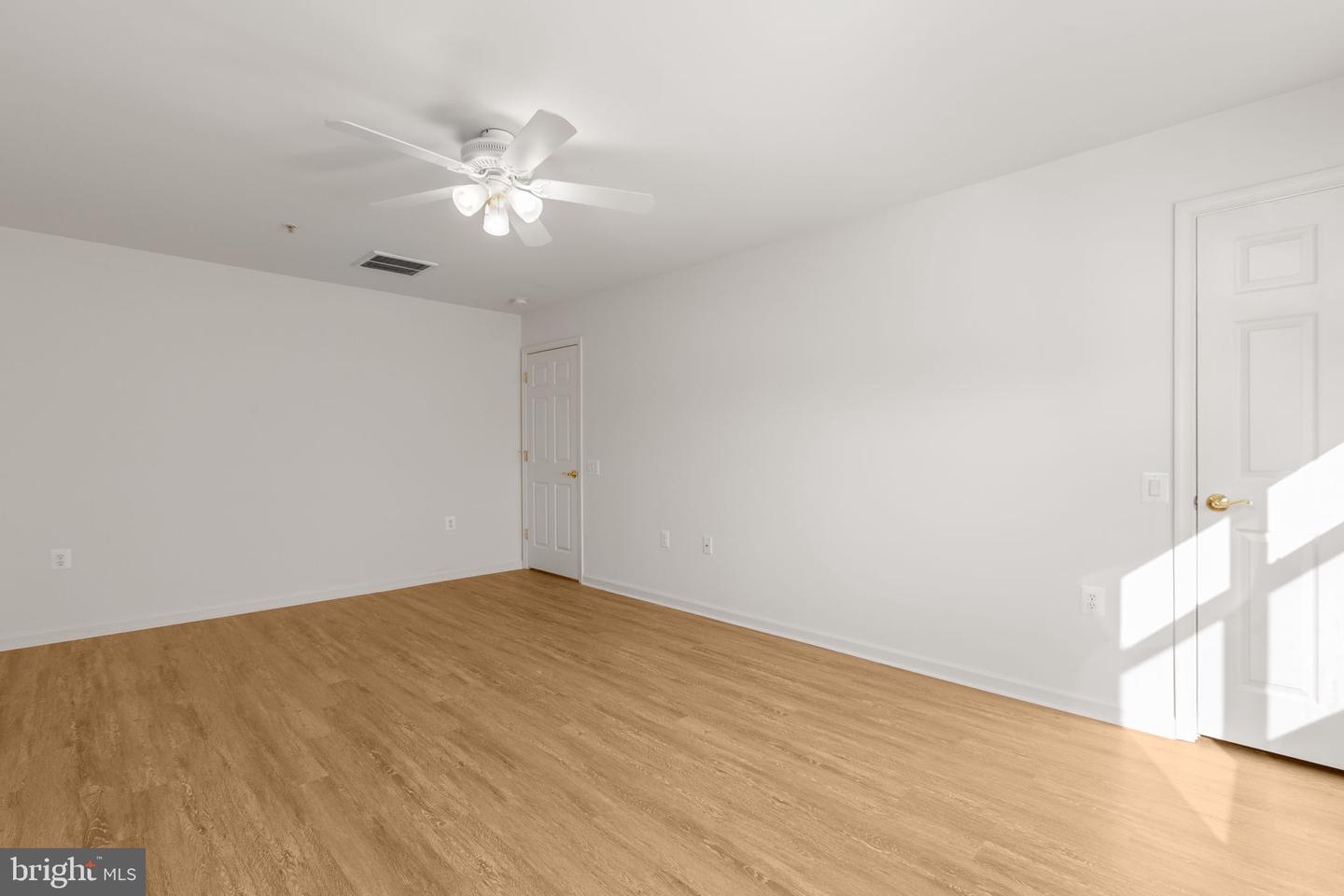 3 CHANTILLY PL, FREDERICKSBURG, Virginia 22406, 3 Bedrooms Bedrooms, ,3 BathroomsBathrooms,Residential,For sale,3 CHANTILLY PL,VAST2045654 MLS # VAST2045654