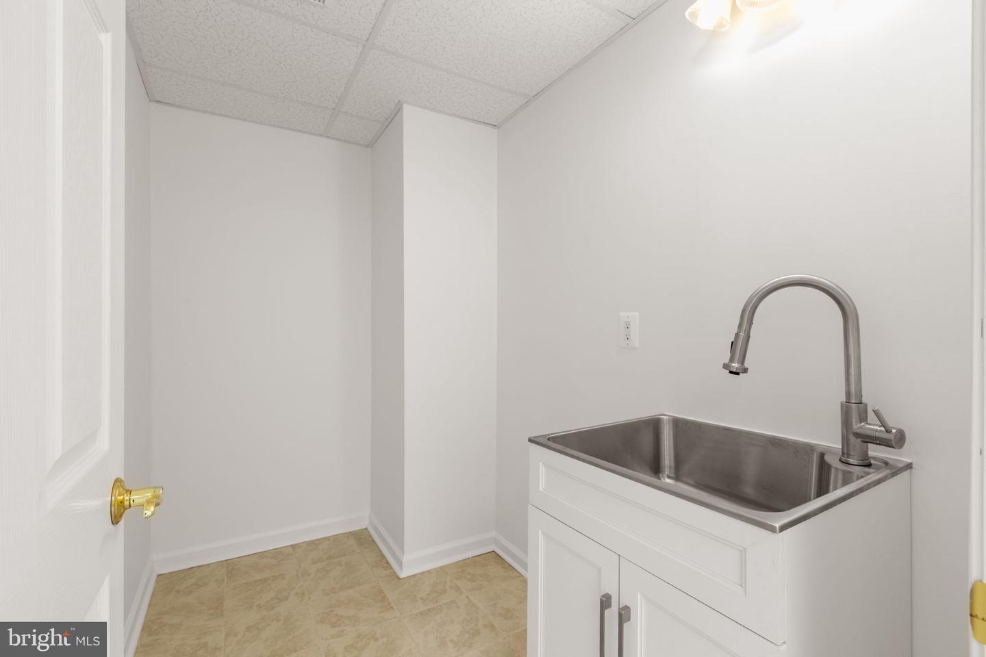 3 CHANTILLY PL, FREDERICKSBURG, Virginia 22406, 3 Bedrooms Bedrooms, ,3 BathroomsBathrooms,Residential,For sale,3 CHANTILLY PL,VAST2045654 MLS # VAST2045654