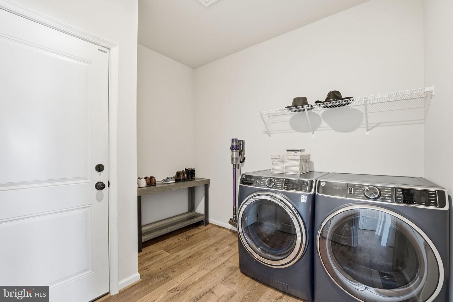 10580 MANLEY RD, NOKESVILLE, Virginia 20181, 5 Bedrooms Bedrooms, ,4 BathroomsBathrooms,Residential,For sale,10580 MANLEY RD,VAPW2111672 MLS # VAPW2111672