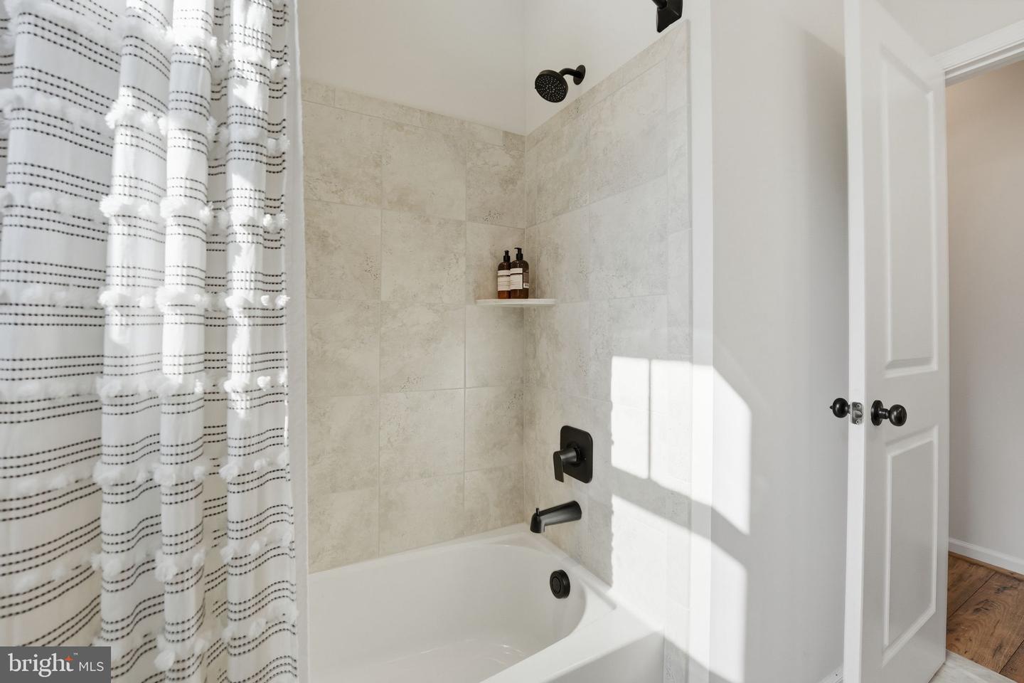 10580 MANLEY RD, NOKESVILLE, Virginia 20181, 5 Bedrooms Bedrooms, ,4 BathroomsBathrooms,Residential,For sale,10580 MANLEY RD,VAPW2111672 MLS # VAPW2111672