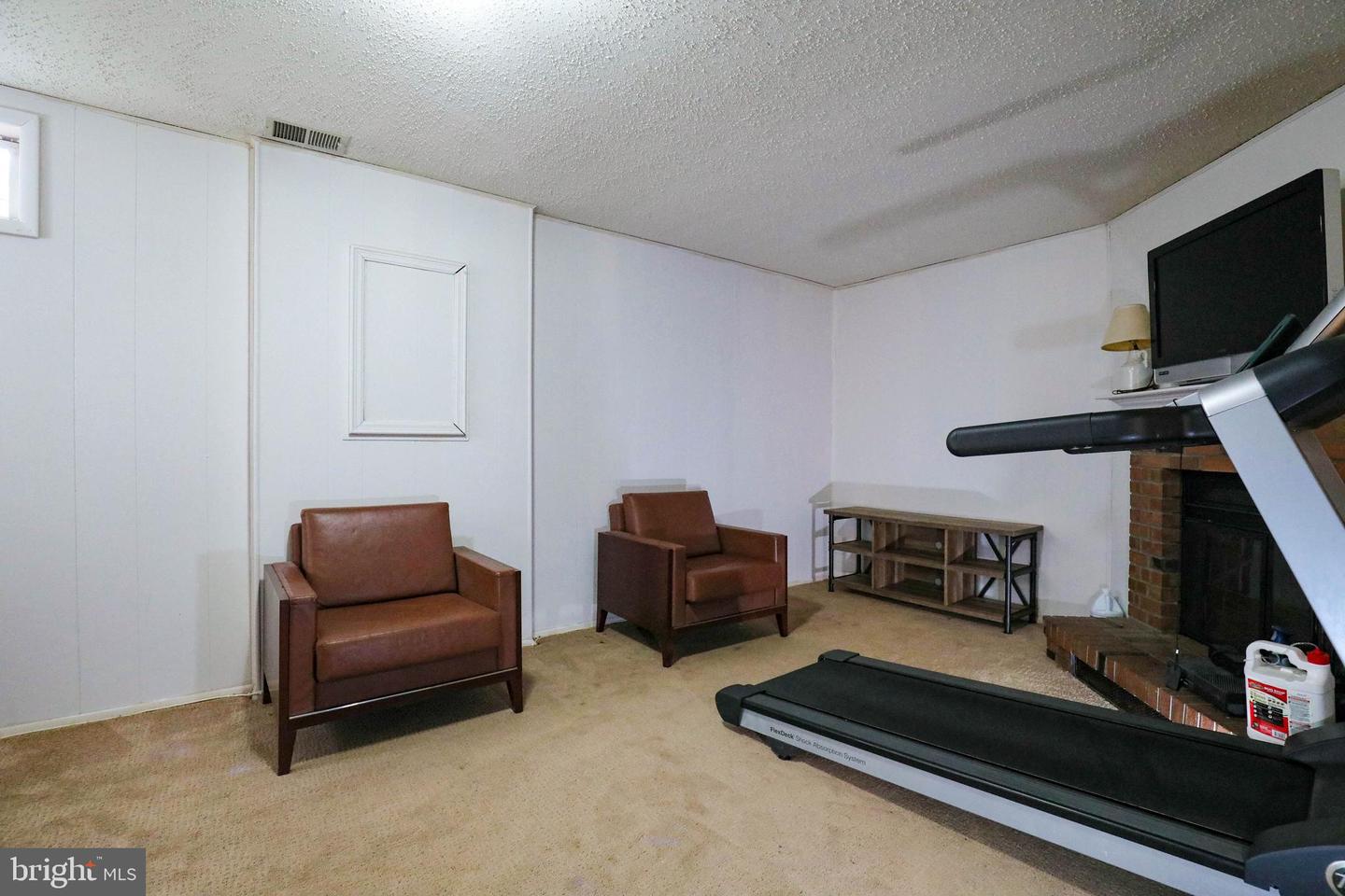 13568 BENTLEY CIR, WOODBRIDGE, Virginia 22192, 3 Bedrooms Bedrooms, ,1 BathroomBathrooms,Residential,For sale,13568 BENTLEY CIR,VAPW2111682 MLS # VAPW2111682