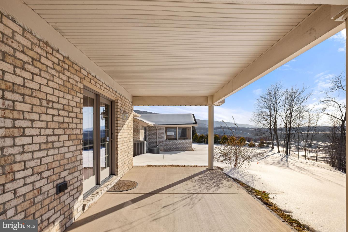 148 DANIEL CT, STRASBURG, Virginia 22657, 3 Bedrooms Bedrooms, ,2 BathroomsBathrooms,Residential,For sale,148 DANIEL CT,VASH2013502 MLS # VASH2013502