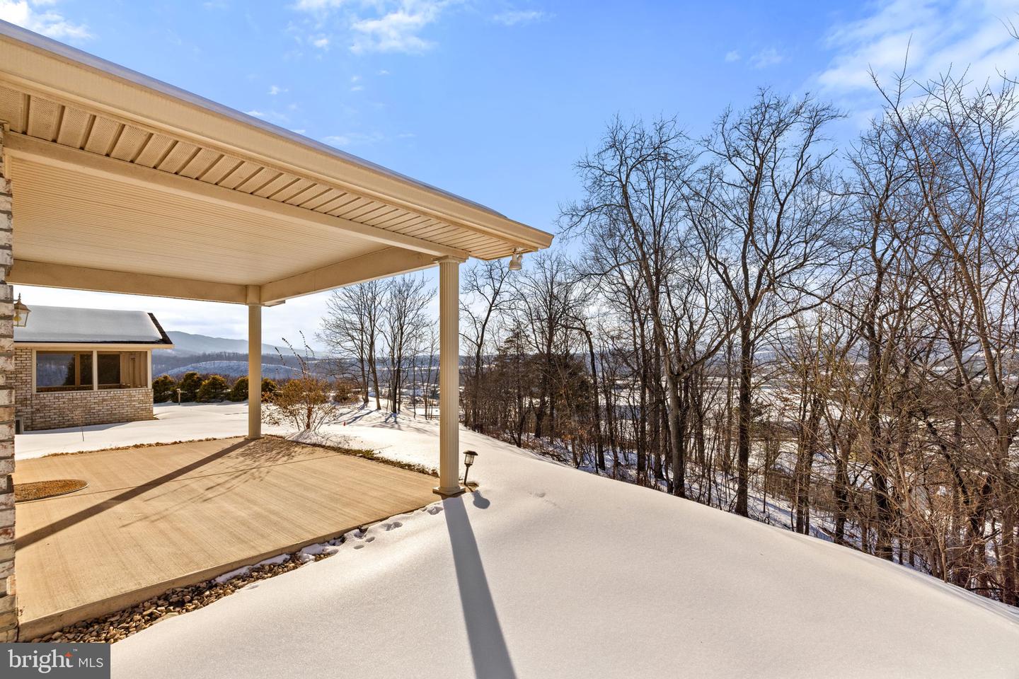 148 DANIEL CT, STRASBURG, Virginia 22657, 3 Bedrooms Bedrooms, ,2 BathroomsBathrooms,Residential,For sale,148 DANIEL CT,VASH2013502 MLS # VASH2013502