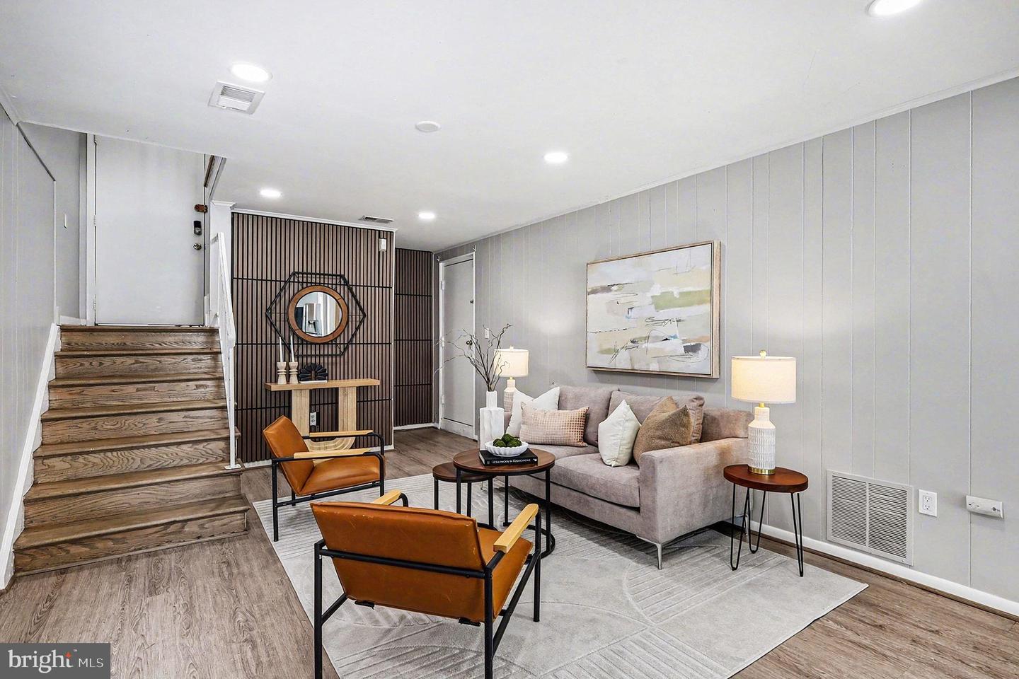 2402 24TH ST SE, WASHINGTON, District Of Columbia 20020, 3 Bedrooms Bedrooms, 6 Rooms Rooms,2 BathroomsBathrooms,Residential,For sale,2402 24TH ST SE,DCDC2244416 MLS # DCDC2244416