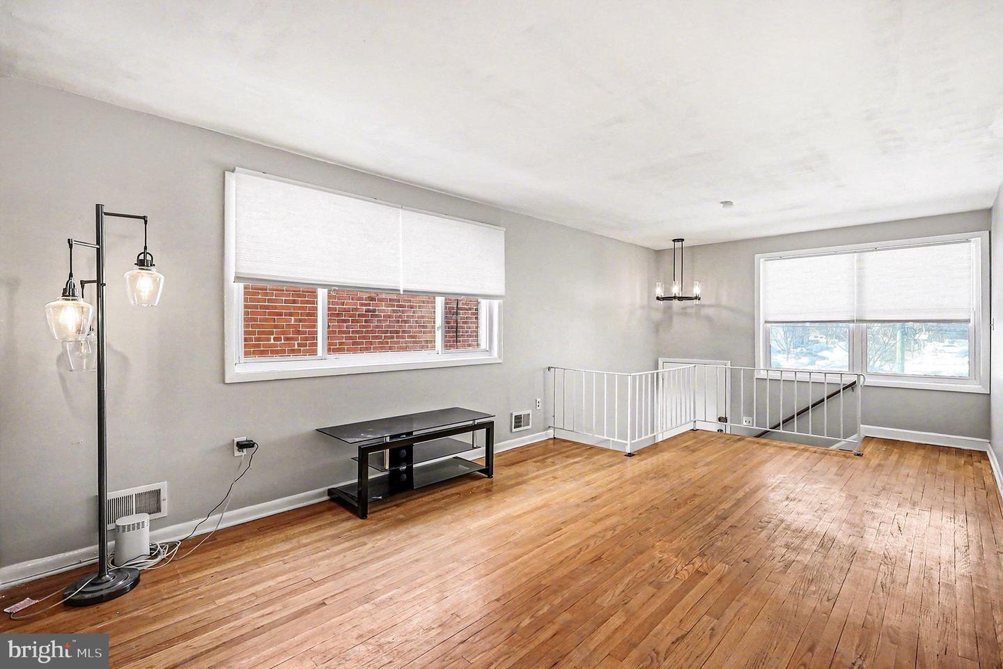 2402 24TH ST SE, WASHINGTON, District Of Columbia 20020, 3 Bedrooms Bedrooms, 6 Rooms Rooms,2 BathroomsBathrooms,Residential,For sale,2402 24TH ST SE,DCDC2244416 MLS # DCDC2244416