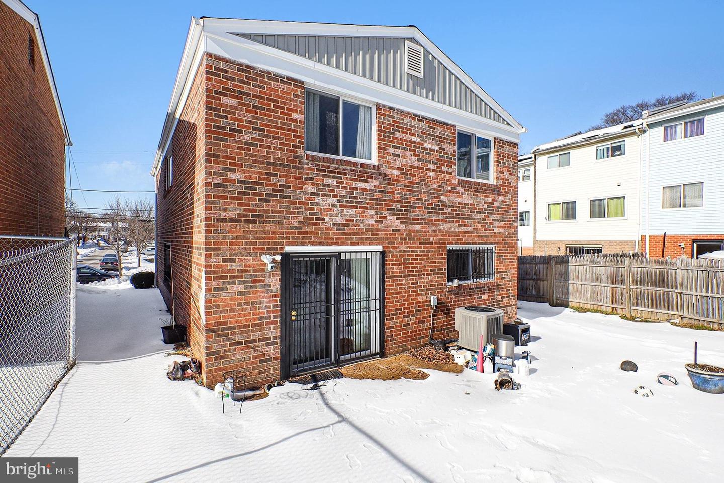 2402 24TH ST SE, WASHINGTON, District Of Columbia 20020, 3 Bedrooms Bedrooms, 6 Rooms Rooms,2 BathroomsBathrooms,Residential,For sale,2402 24TH ST SE,DCDC2244416 MLS # DCDC2244416