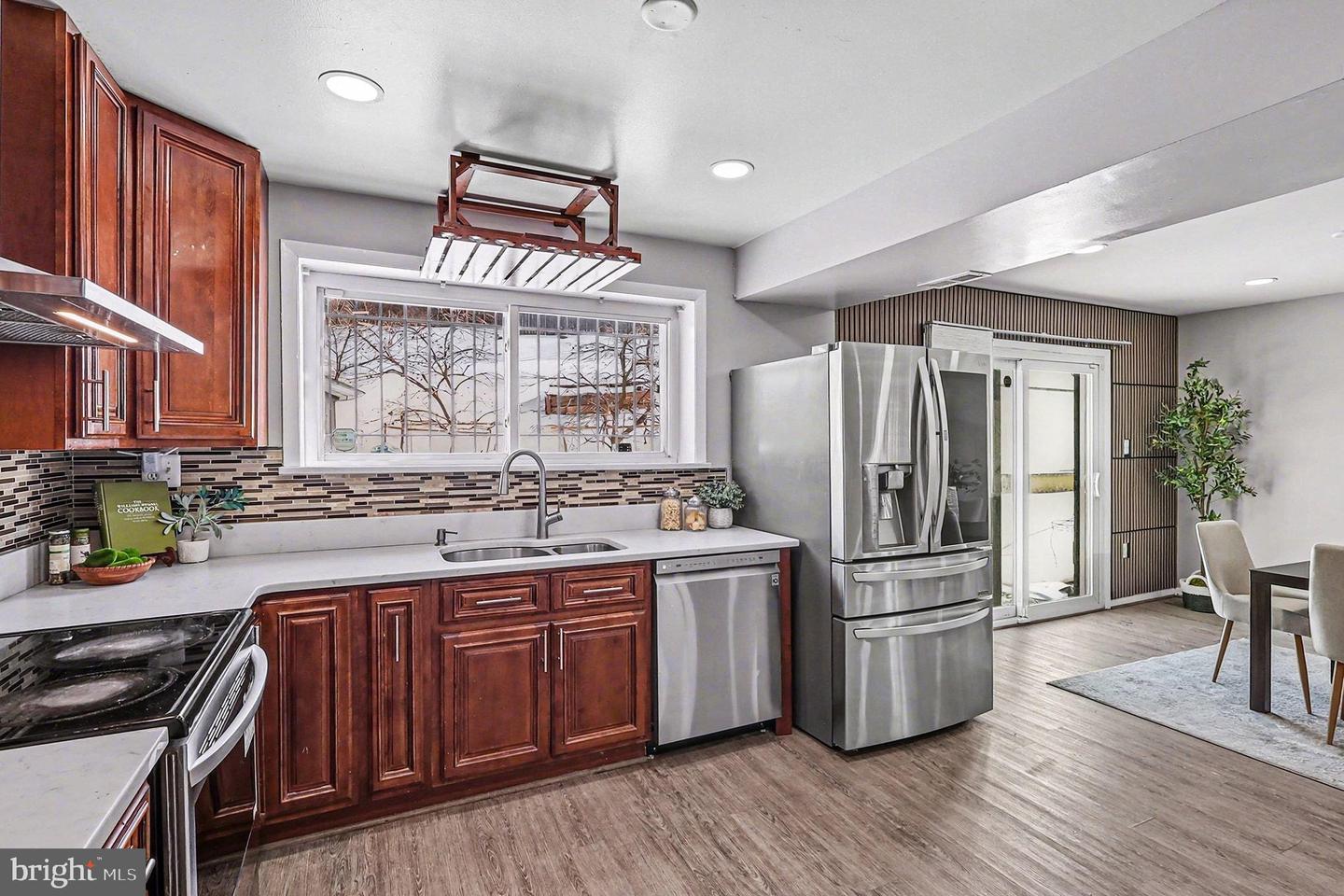 2402 24TH ST SE, WASHINGTON, District Of Columbia 20020, 3 Bedrooms Bedrooms, 6 Rooms Rooms,2 BathroomsBathrooms,Residential,For sale,2402 24TH ST SE,DCDC2244416 MLS # DCDC2244416