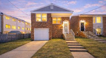 2402 24TH ST SE, WASHINGTON, District Of Columbia 20020, 3 Bedrooms Bedrooms, 6 Rooms Rooms,2 BathroomsBathrooms,Residential,For sale,2402 24TH ST SE,DCDC2244416 MLS # DCDC2244416