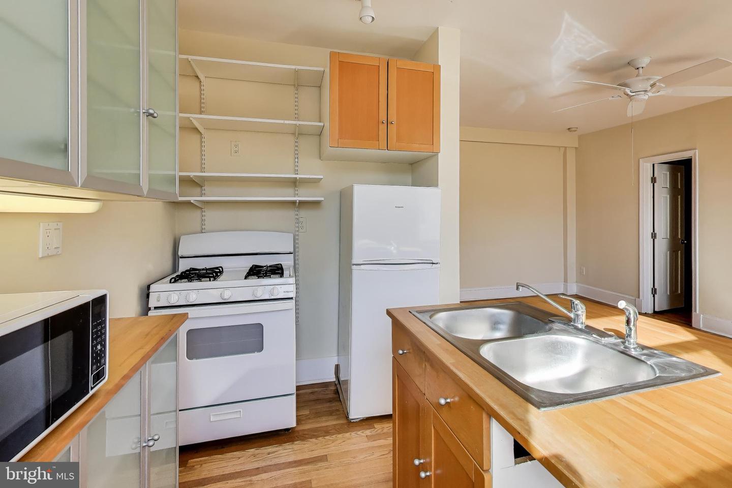 3600 CONNECTICUT AVE NW #405, WASHINGTON, District Of Columbia 20008, ,1 BathroomBathrooms,Residential,For sale,3600 CONNECTICUT AVE NW #405,DCDC2244446 MLS # DCDC2244446