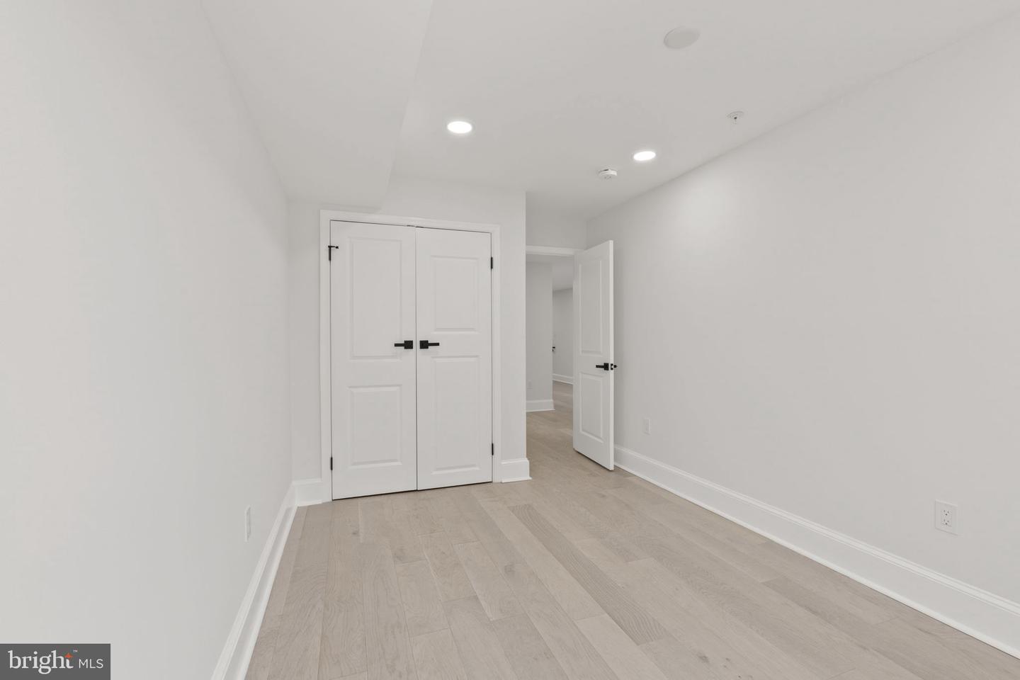 1510 10TH ST NW, WASHINGTON, District Of Columbia 20001, 7 Bedrooms Bedrooms, ,5 BathroomsBathrooms,Residential,For sale,1510 10TH ST NW,DCDC2244466 MLS # DCDC2244466