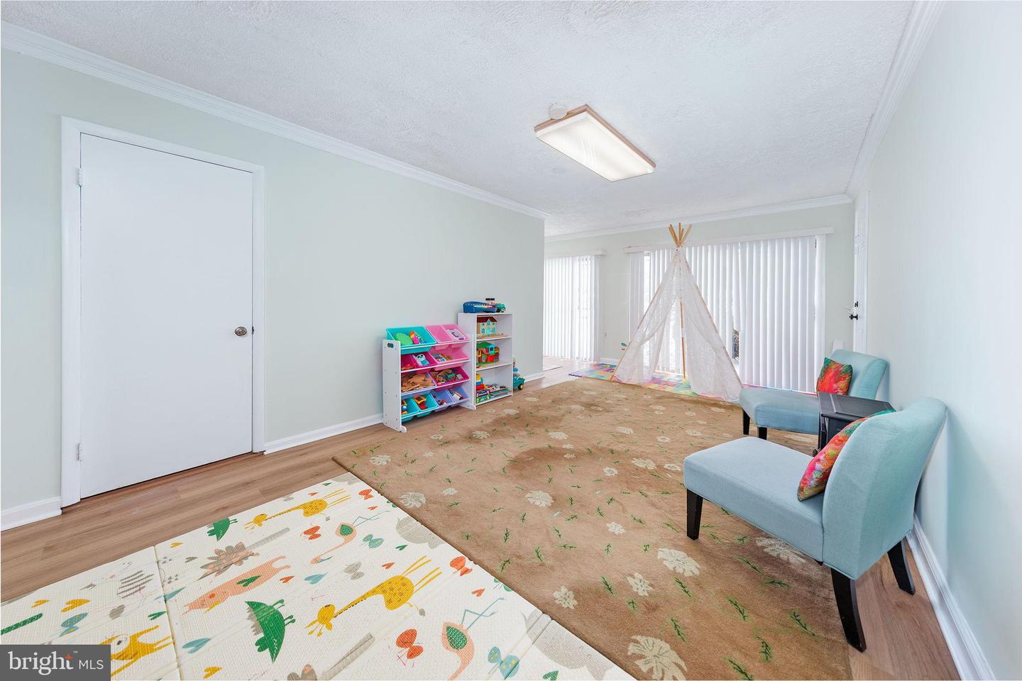 2104 MALEADY DR, HERNDON, Virginia 20170, 6 Bedrooms Bedrooms, 14 Rooms Rooms,3 BathroomsBathrooms,Residential,For sale,2104 MALEADY DR,VAFX2288822 MLS # VAFX2288822