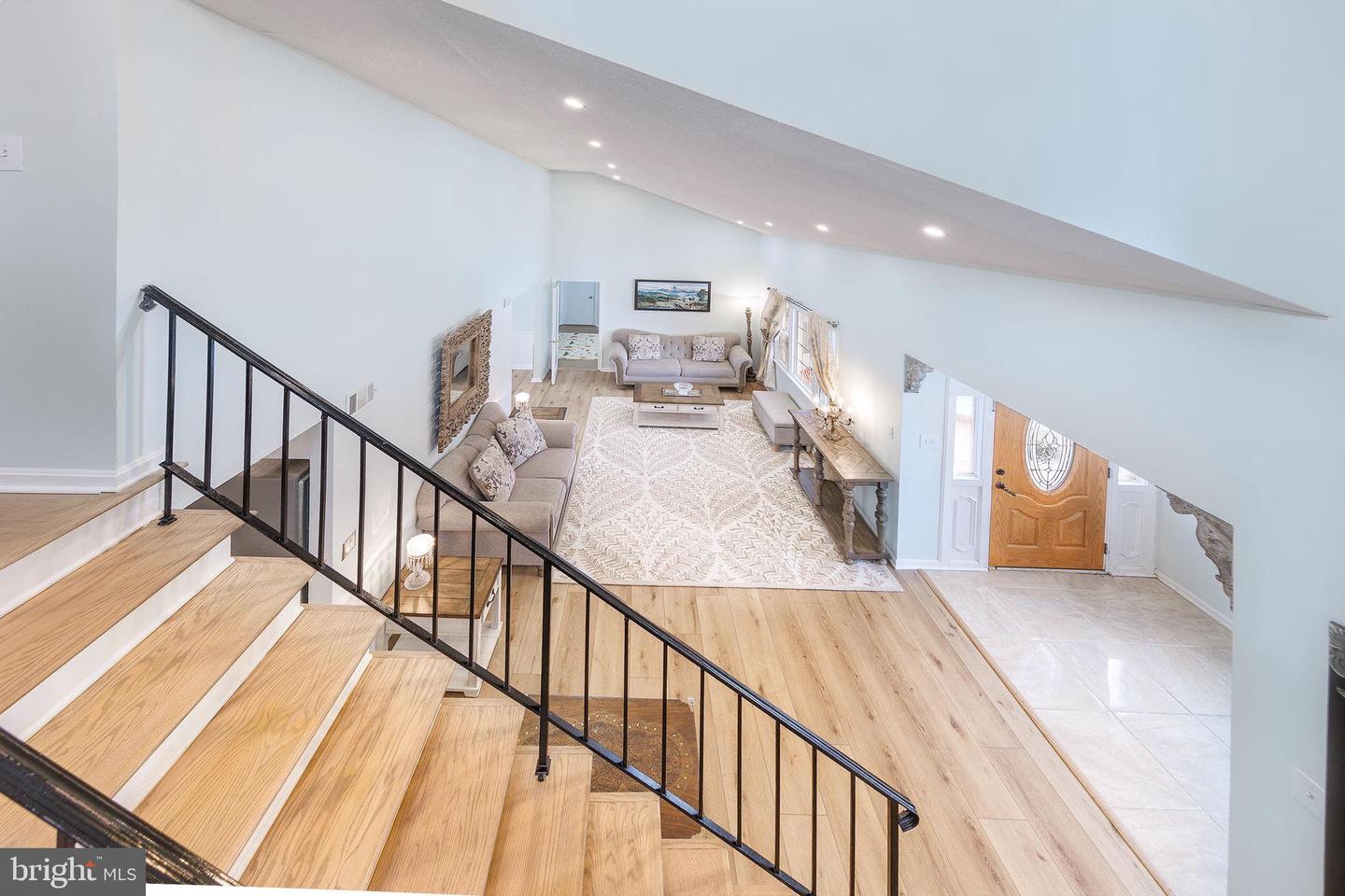 2104 MALEADY DR, HERNDON, Virginia 20170, 6 Bedrooms Bedrooms, 14 Rooms Rooms,3 BathroomsBathrooms,Residential,For sale,2104 MALEADY DR,VAFX2288822 MLS # VAFX2288822