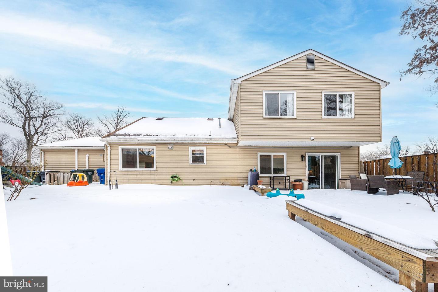 2104 MALEADY DR, HERNDON, Virginia 20170, 6 Bedrooms Bedrooms, 14 Rooms Rooms,3 BathroomsBathrooms,Residential,For sale,2104 MALEADY DR,VAFX2288822 MLS # VAFX2288822