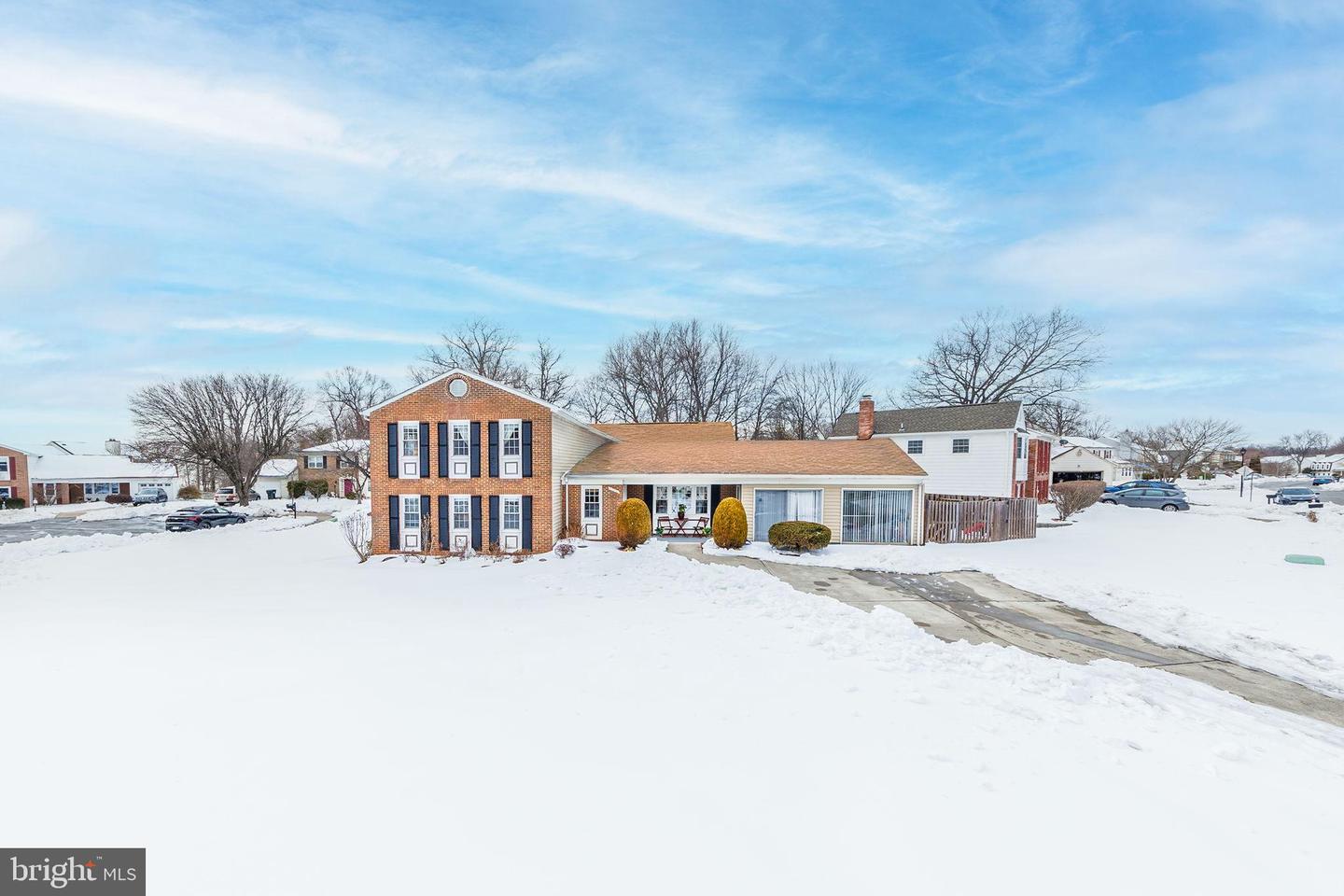 2104 MALEADY DR, HERNDON, Virginia 20170, 6 Bedrooms Bedrooms, 14 Rooms Rooms,3 BathroomsBathrooms,Residential,For sale,2104 MALEADY DR,VAFX2288822 MLS # VAFX2288822