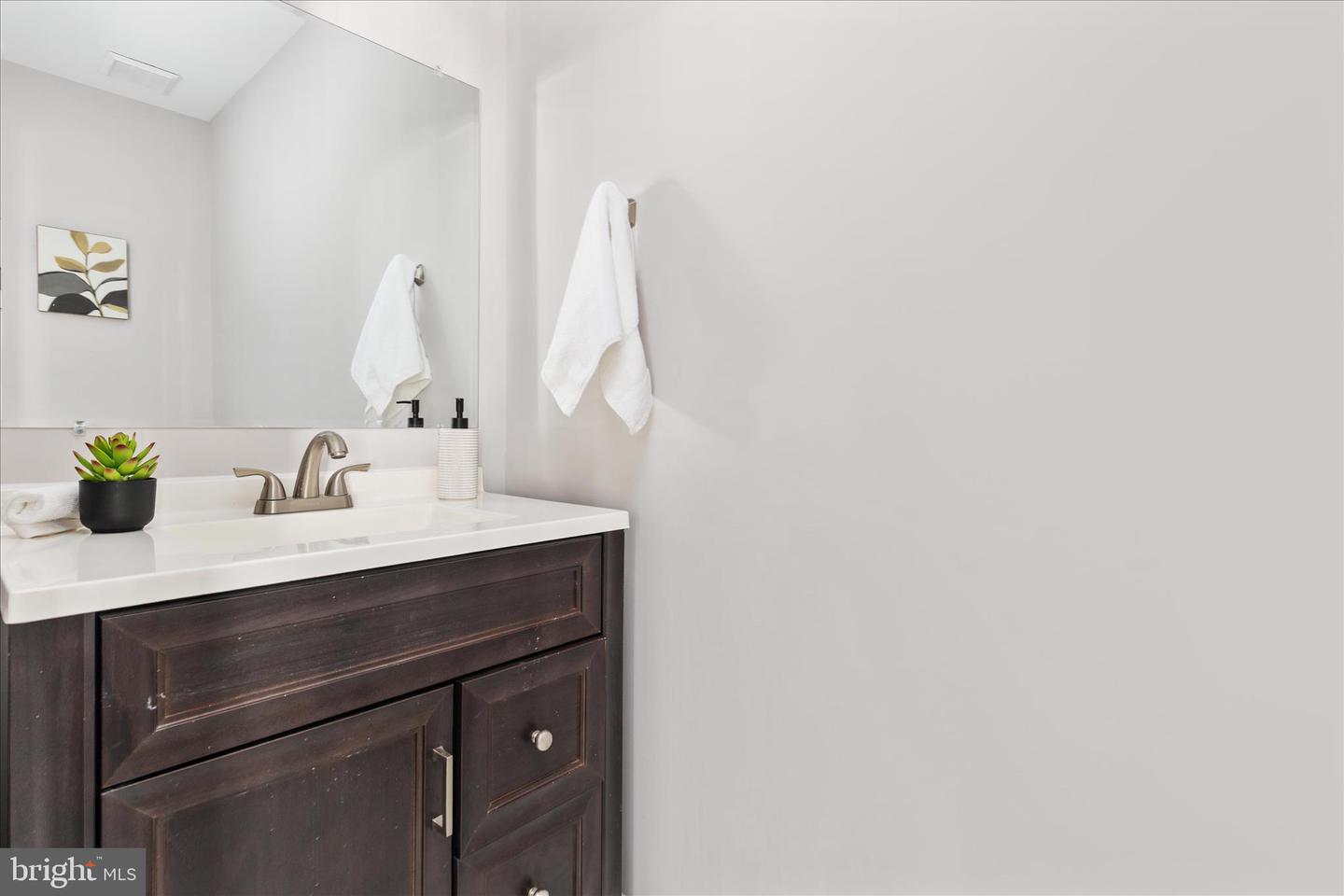 2792 BRIER POND CIR, WOODBRIDGE, Virginia 22191, 3 Bedrooms Bedrooms, ,2 BathroomsBathrooms,Residential,For sale,2792 BRIER POND CIR,VAPW2111810 MLS # VAPW2111810