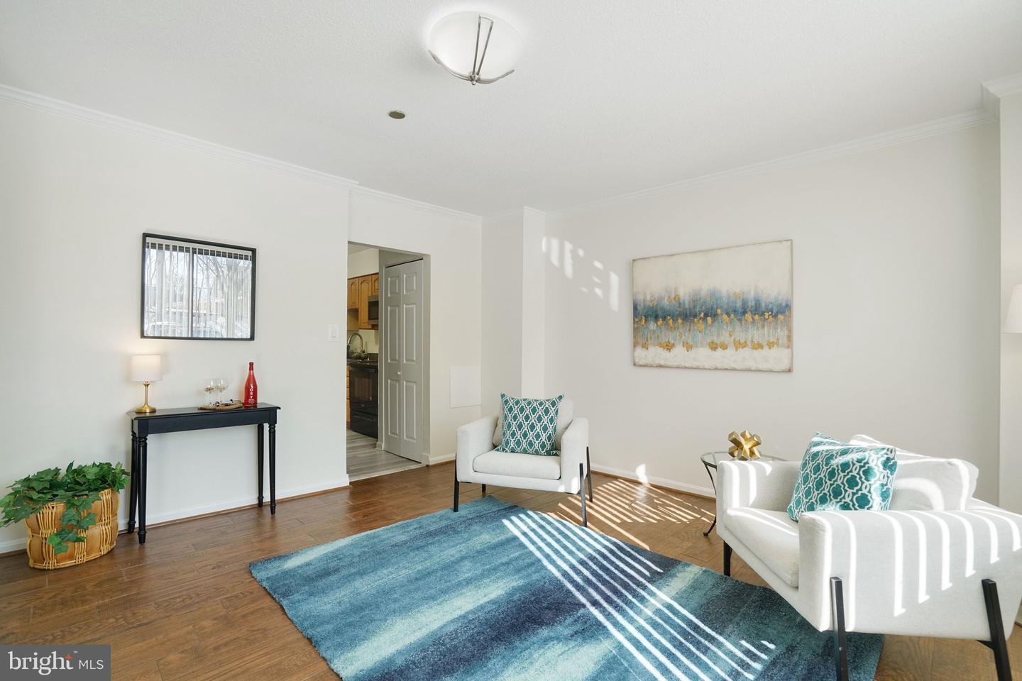 3713 S GEORGE MASON DR #T5W, FALLS CHURCH, Virginia 22041, 3 Bedrooms Bedrooms, ,2 BathroomsBathrooms,Residential,For sale,3713 S GEORGE MASON DR #T5W,VAFX2288866 MLS # VAFX2288866