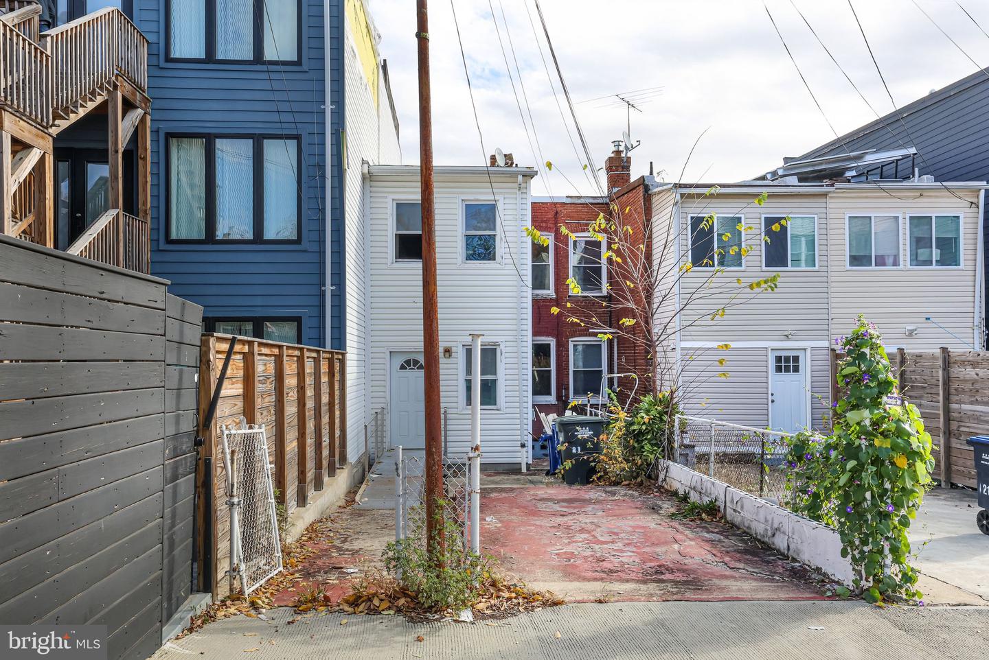 2114 4TH ST NE, WASHINGTON, District Of Columbia 20002, 3 Bedrooms Bedrooms, ,1 BathroomBathrooms,Residential,For sale,2114 4TH ST NE,DCDC2244562 MLS # DCDC2244562