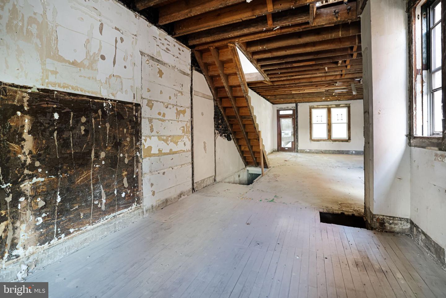 2114 4TH ST NE, WASHINGTON, District Of Columbia 20002, 3 Bedrooms Bedrooms, ,1 BathroomBathrooms,Residential,For sale,2114 4TH ST NE,DCDC2244562 MLS # DCDC2244562