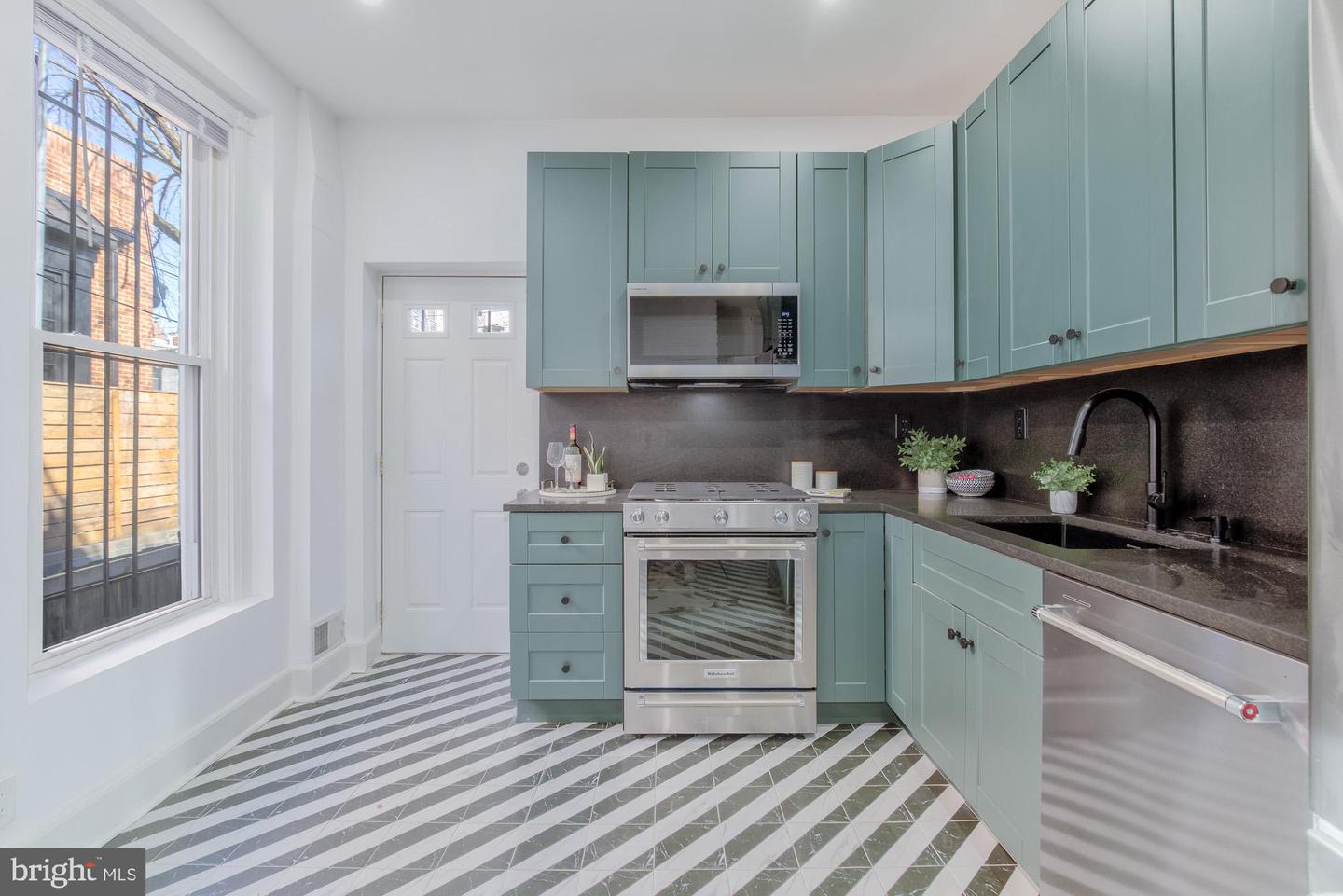 1507 MARION ST NW, WASHINGTON, District Of Columbia 20001, 4 Bedrooms Bedrooms, ,3 BathroomsBathrooms,Residential,For sale,1507 MARION ST NW,DCDC2244722 MLS # DCDC2244722