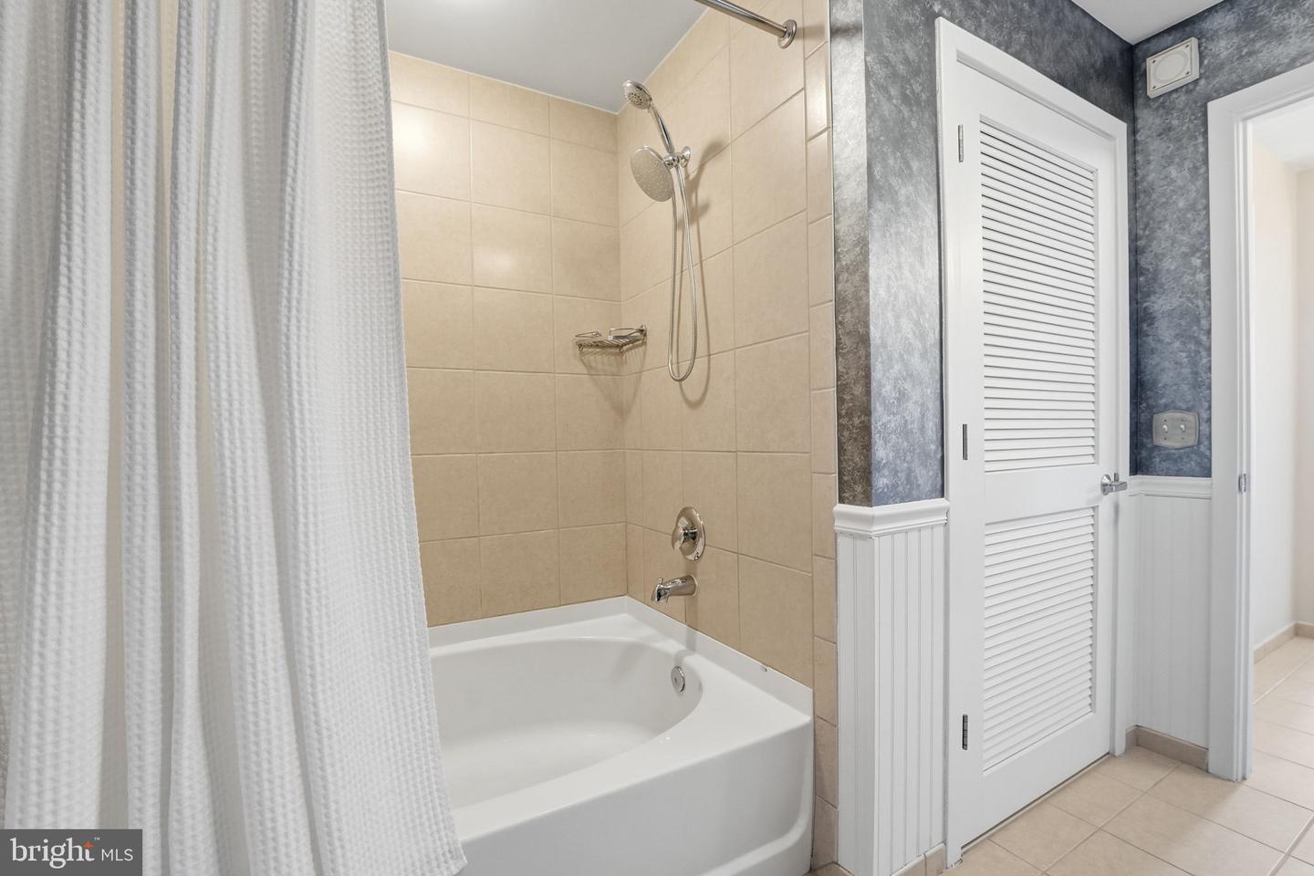 910 M ST NW #516, WASHINGTON, District Of Columbia 20001, 1 Bedroom Bedrooms, ,2 BathroomsBathrooms,Residential,For sale,910 M ST NW #516,DCDC2244772 MLS # DCDC2244772