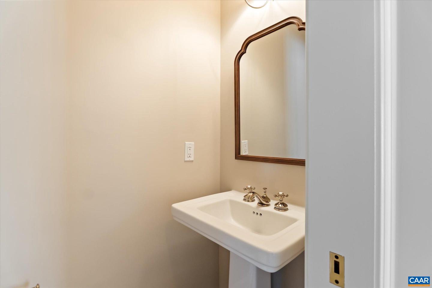 3280 MELROSE LN, KESWICK, Virginia 22947, 5 Bedrooms Bedrooms, ,3 BathroomsBathrooms,Residential,For sale,3280 MELROSE LN,673047 MLS # 673047