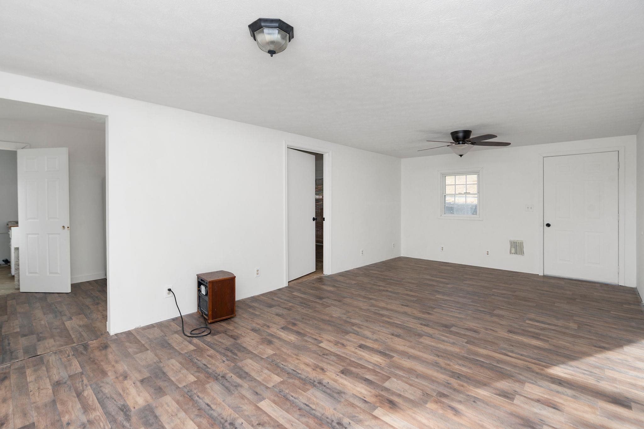 2594 LEE JACKSON HWY, STAUNTON, Virginia 24401, 2 Bedrooms Bedrooms, ,1 BathroomBathrooms,Residential,2594 LEE JACKSON HWY,672111 MLS # 672111