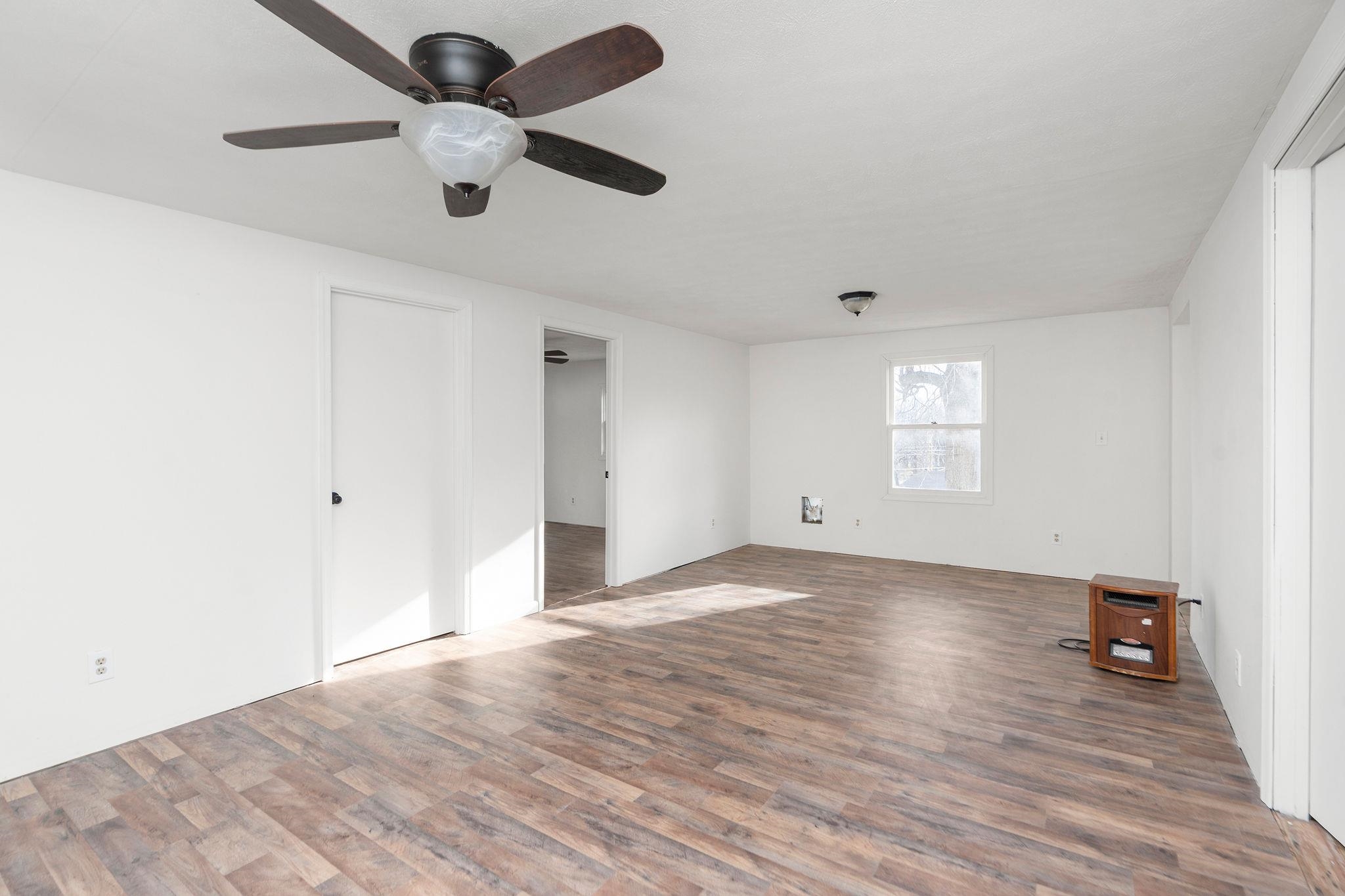 2594 LEE JACKSON HWY, STAUNTON, Virginia 24401, 2 Bedrooms Bedrooms, ,1 BathroomBathrooms,Residential,2594 LEE JACKSON HWY,672111 MLS # 672111