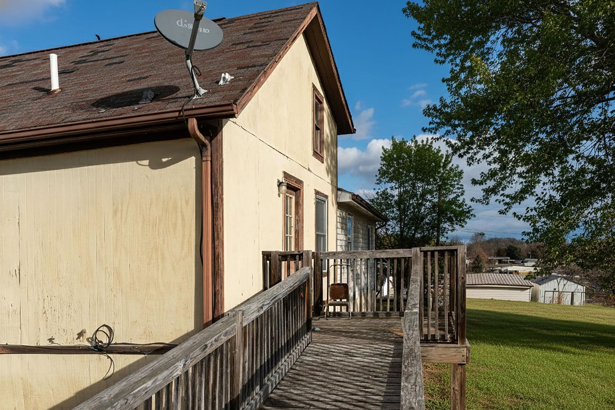 2594 LEE JACKSON HWY, STAUNTON, Virginia 24401, 2 Bedrooms Bedrooms, ,1 BathroomBathrooms,Residential,2594 LEE JACKSON HWY,672111 MLS # 672111