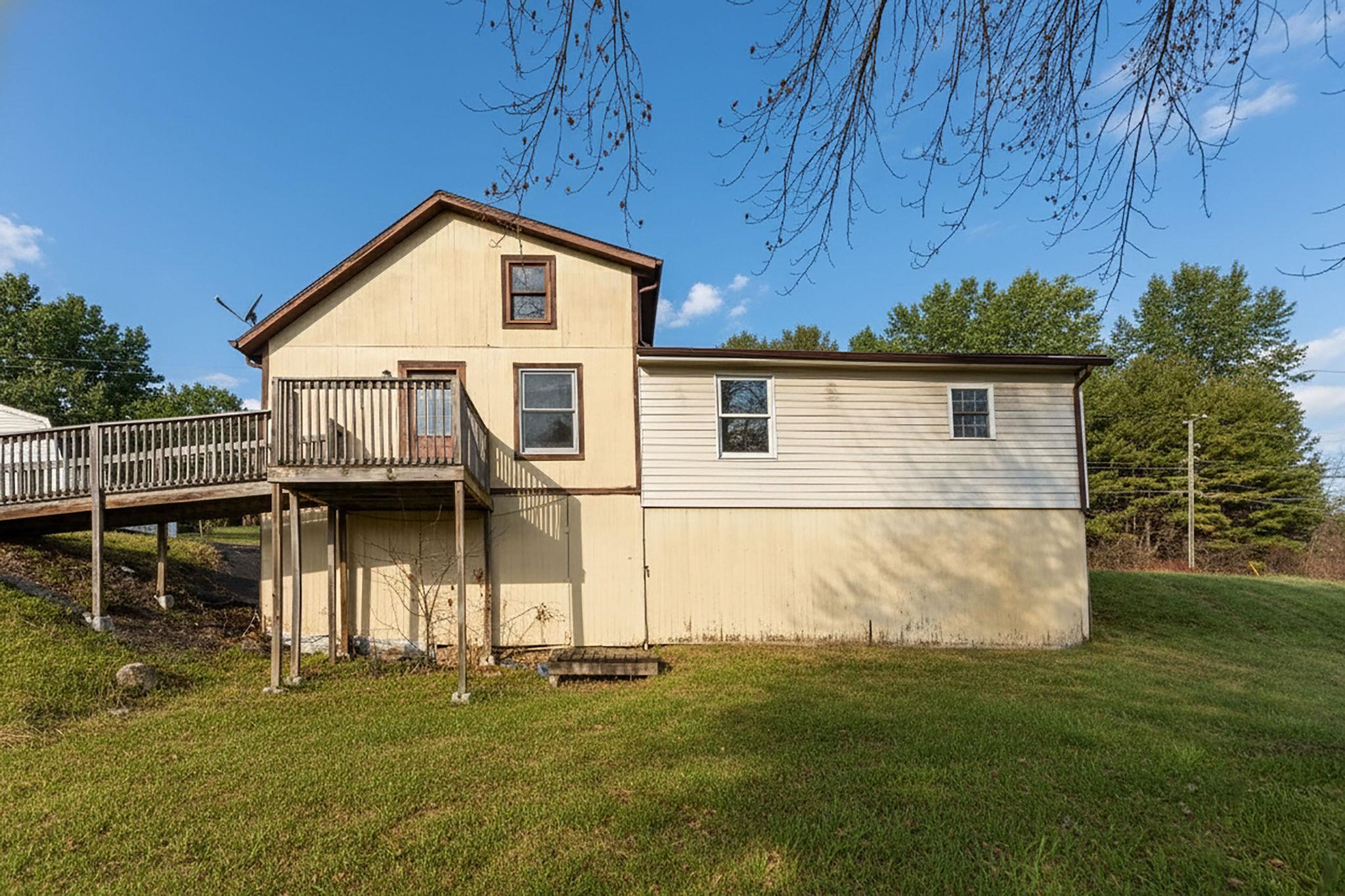 2594 LEE JACKSON HWY, STAUNTON, Virginia 24401, 2 Bedrooms Bedrooms, ,1 BathroomBathrooms,Residential,2594 LEE JACKSON HWY,672111 MLS # 672111